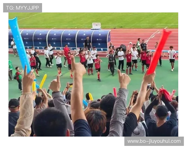 江苏足球球迷啦啦队激情助威激发全队斗志助力赛场胜利